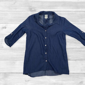 NAÏF Women's Blue Chambray Button Up‎ Top- Size Small